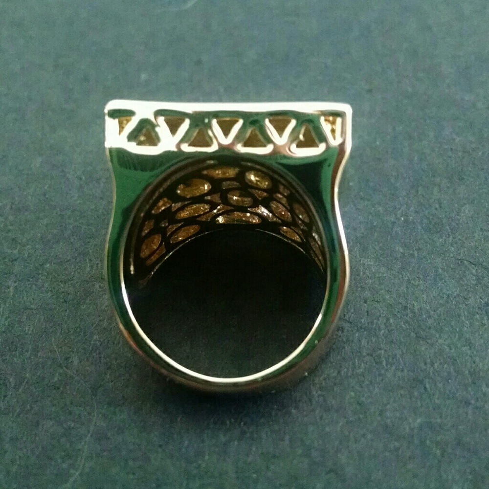 Chelsea Row Ring - Picture 2 of 2
